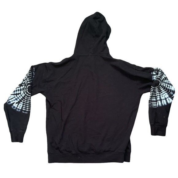 Black trippy hoodie from Forever 21, worn twice - Picture 3 of 3